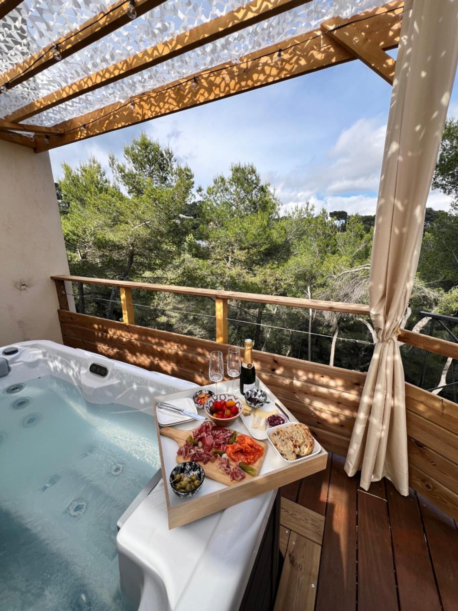 Love Room Tente Lodge Spa Mfg Chez C&C, Exclusivement Reservee Aux Adultes Cantaron Exterior foto