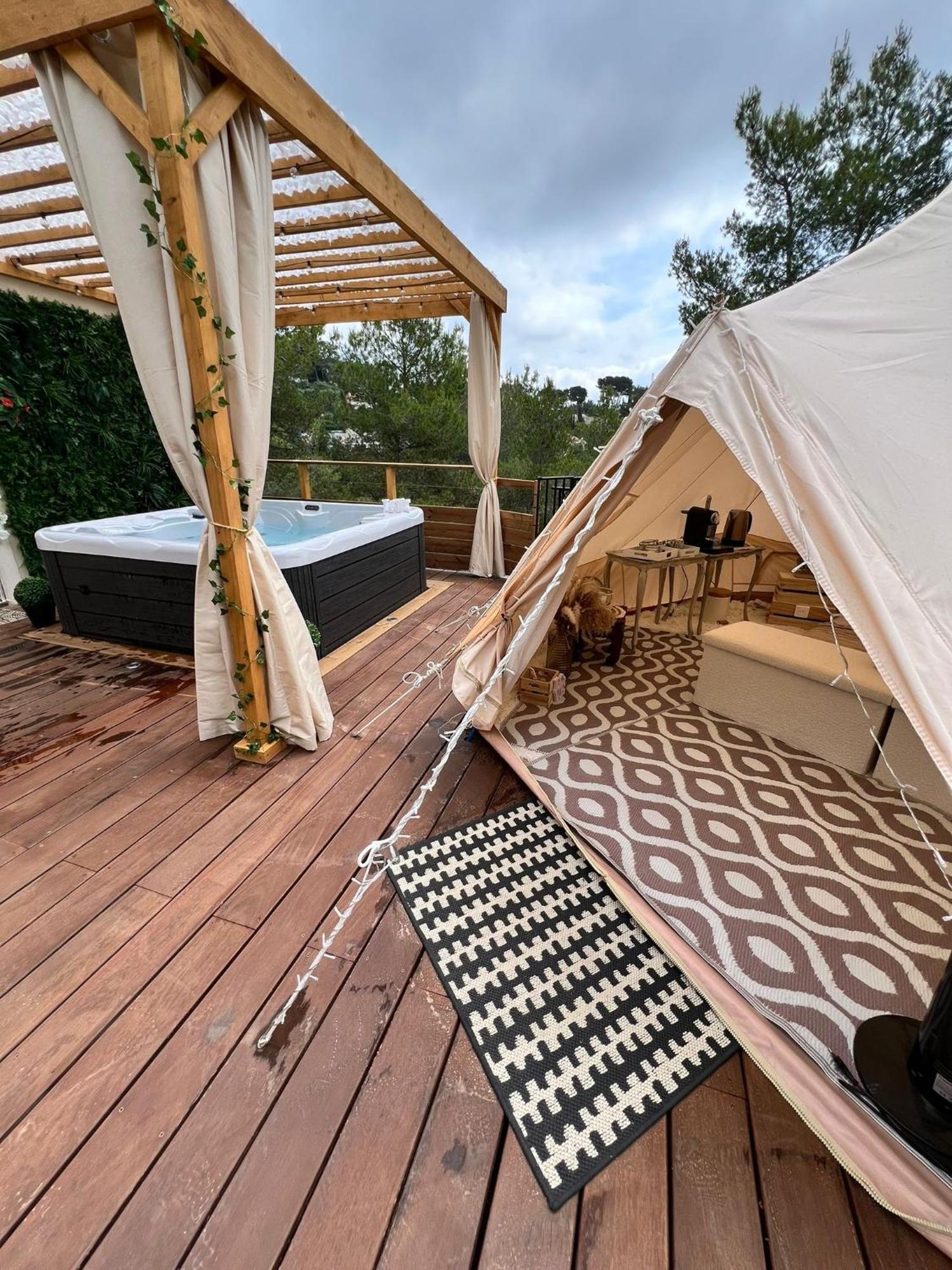 Love Room Tente Lodge Spa Mfg Chez C&C, Exclusivement Reservee Aux Adultes Cantaron Exterior foto