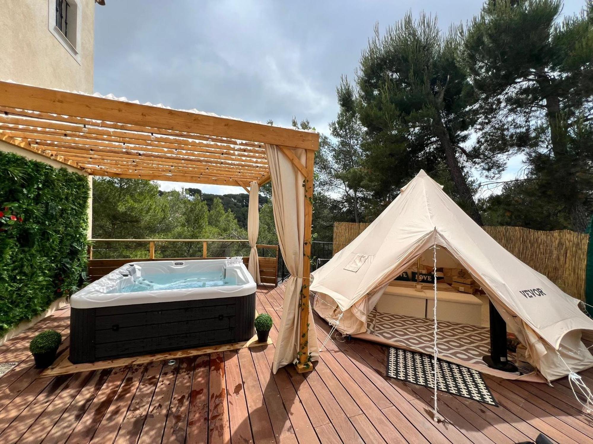 Love Room Tente Lodge Spa Mfg Chez C&C, Exclusivement Reservee Aux Adultes Cantaron Exterior foto