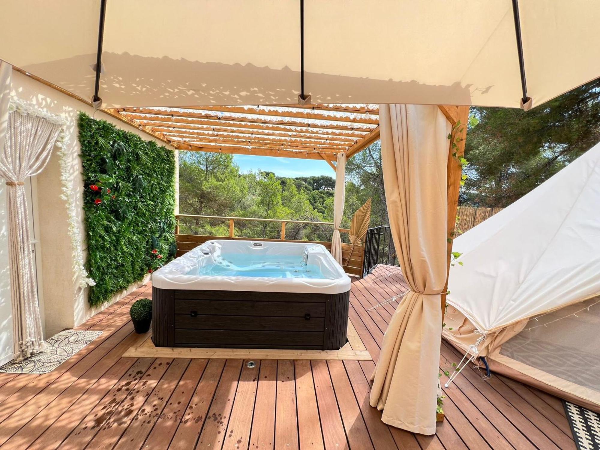 Love Room Tente Lodge Spa Mfg Chez C&C, Exclusivement Reservee Aux Adultes Cantaron Exterior foto
