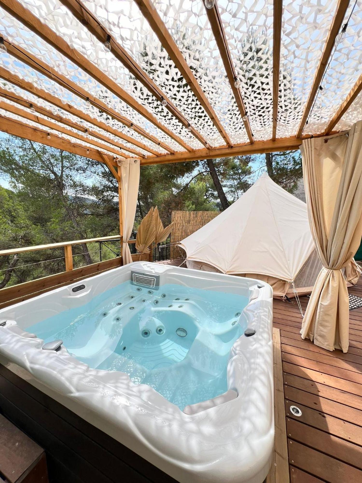 Love Room Tente Lodge Spa Mfg Chez C&C, Exclusivement Reservee Aux Adultes Cantaron Exterior foto
