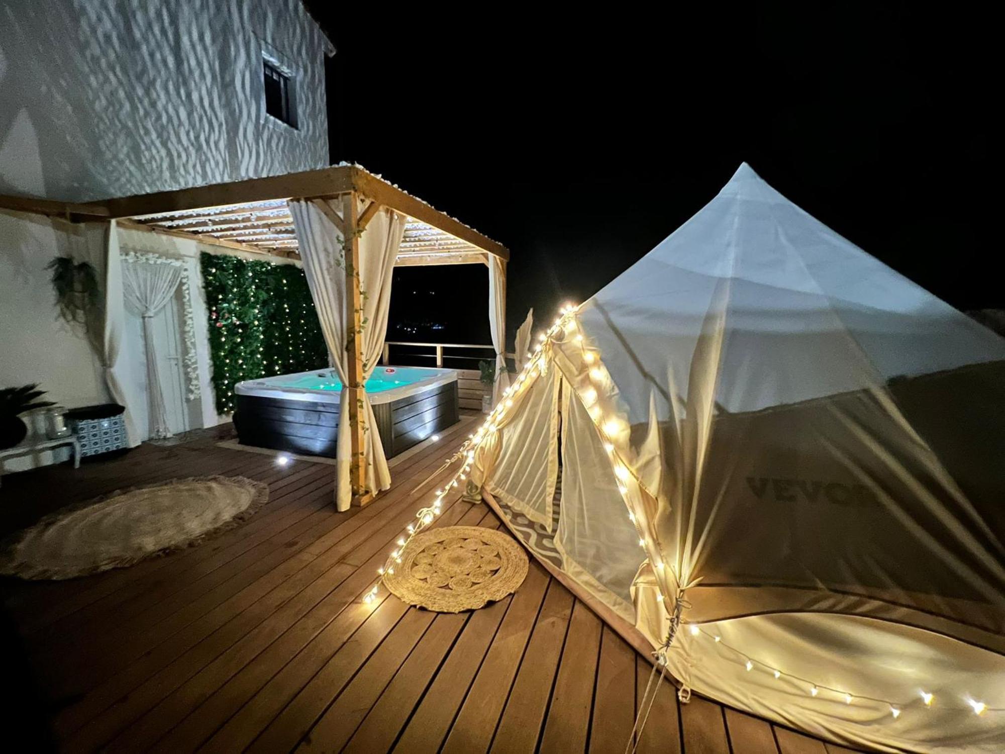 Love Room Tente Lodge Spa Mfg Chez C&C, Exclusivement Reservee Aux Adultes Cantaron Exterior foto