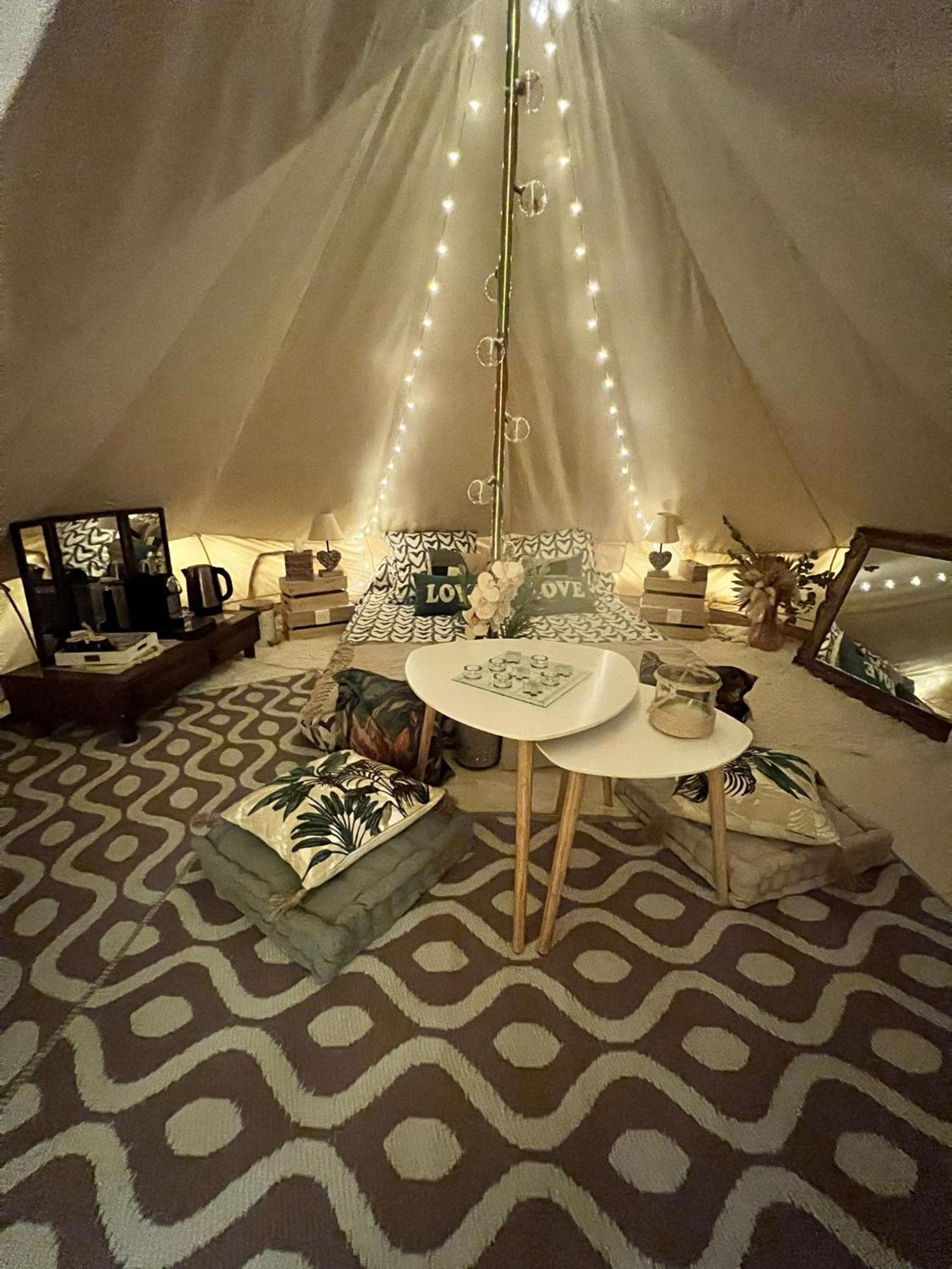 Love Room Tente Lodge Spa Mfg Chez C&C, Exclusivement Reservee Aux Adultes Cantaron Exterior foto