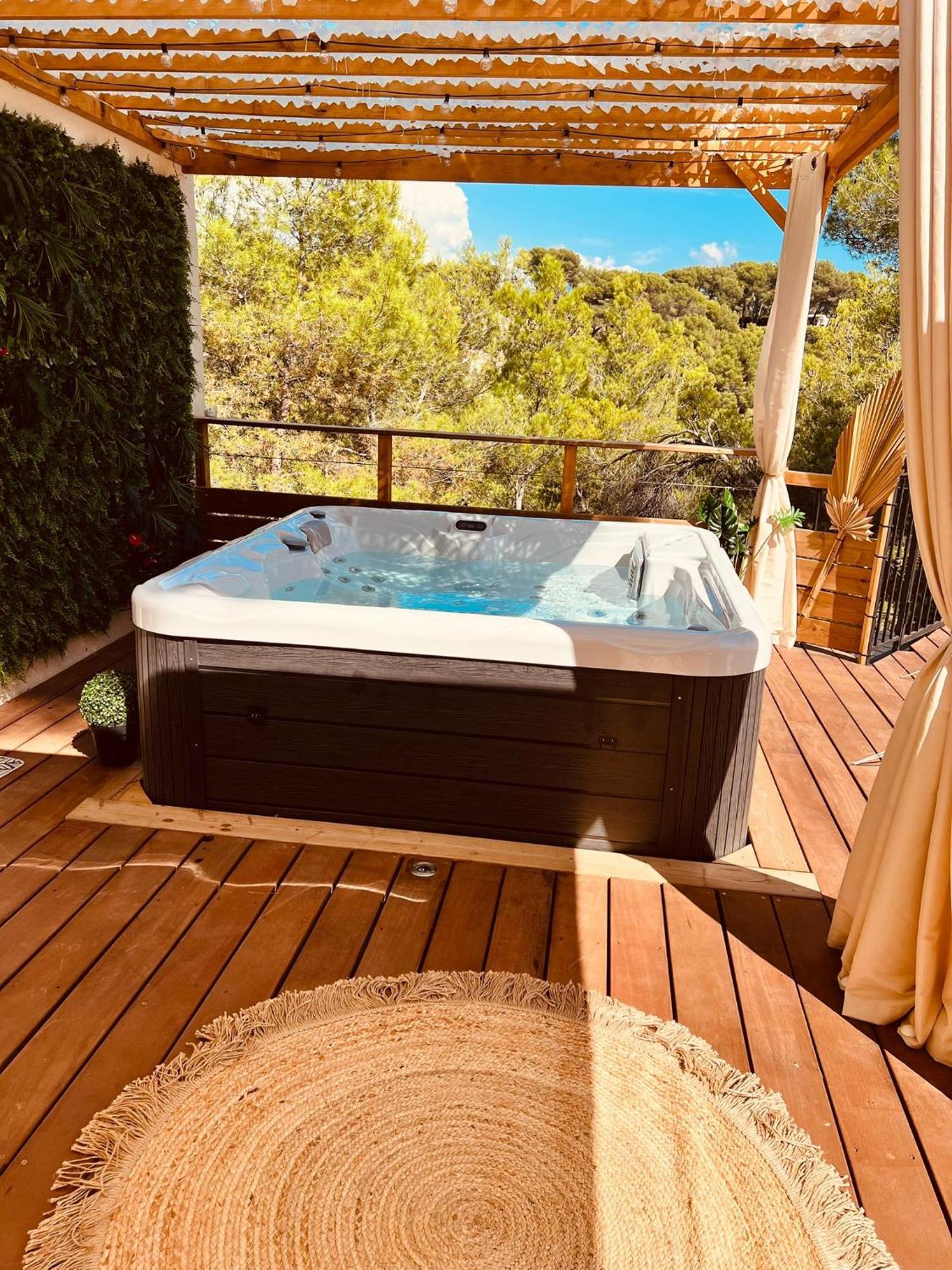 Love Room Tente Lodge Spa Mfg Chez C&C, Exclusivement Reservee Aux Adultes Cantaron Exterior foto